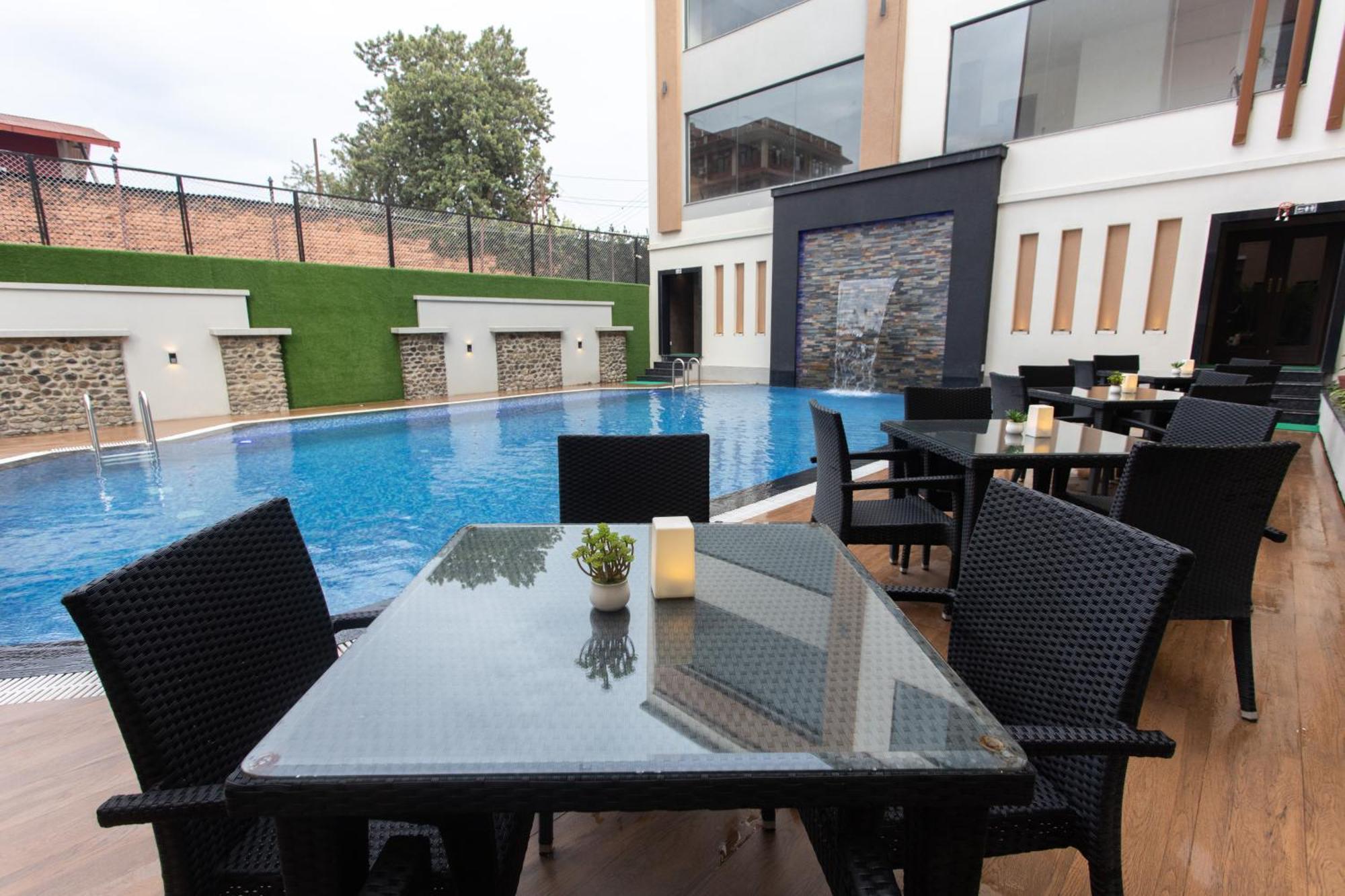 Grand Hotel Katmandu Zewnętrze zdjęcie