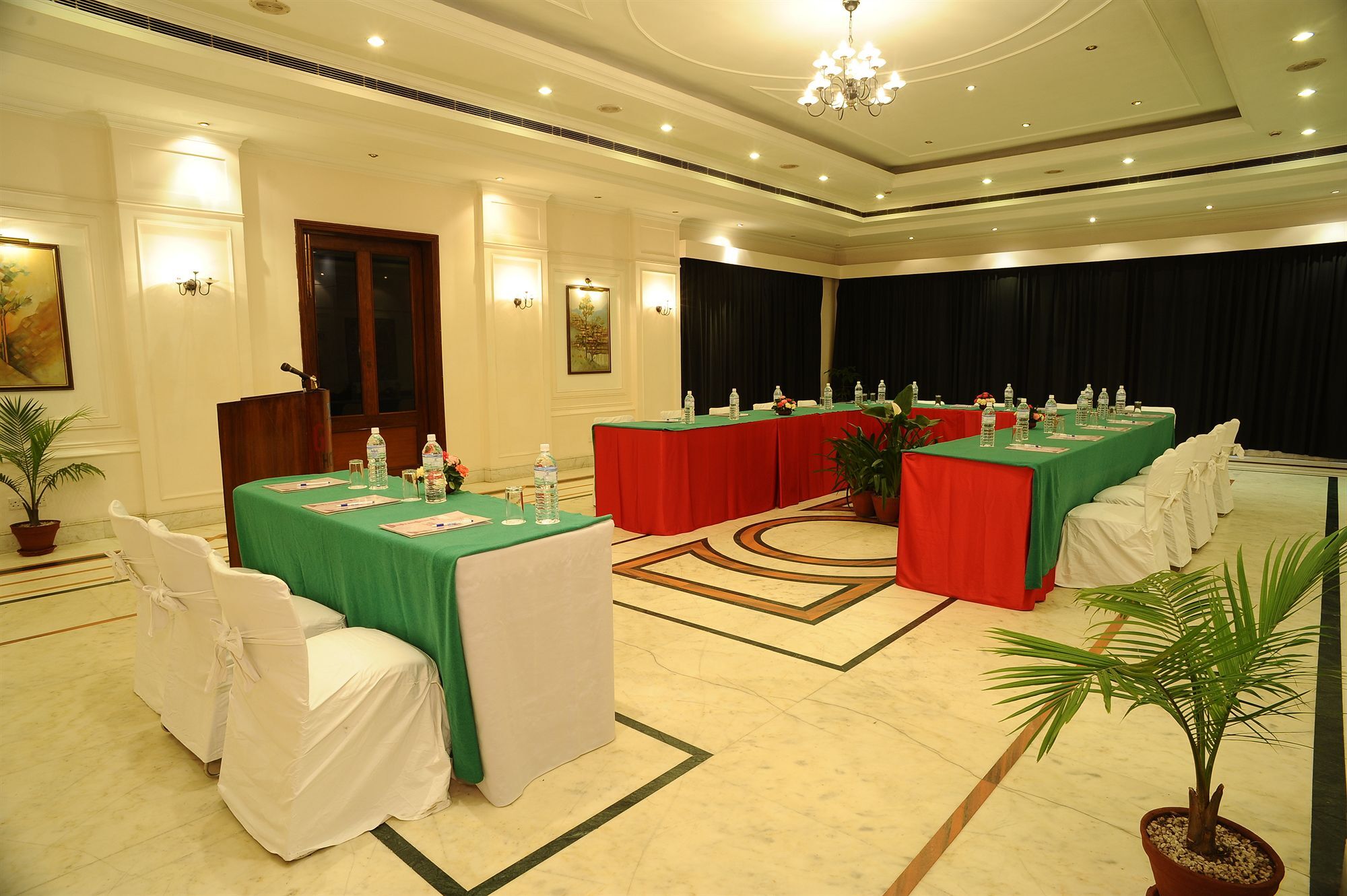 Grand Hotel Katmandu Zewnętrze zdjęcie